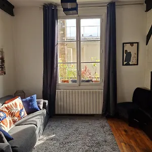 We Loft 2*, Paris France